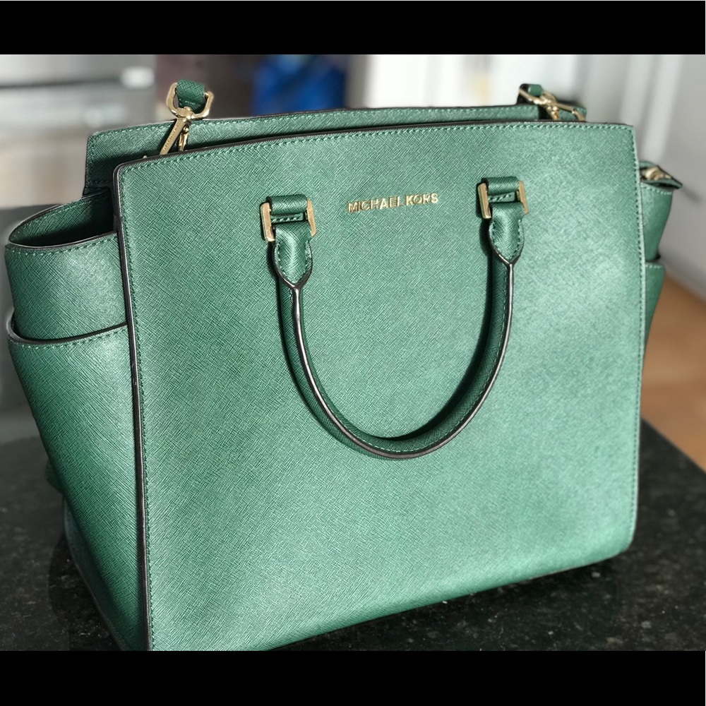 Michael Kors Large Selma Bag Green Like New